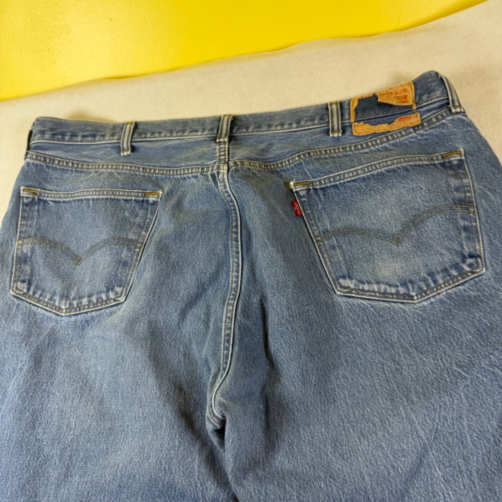 Levis 501 Original Fit Jeans Mens W46 L34 Medium Wash Blue Button Fly Straight